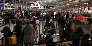 Problema que provocou apagão cibernético foi identificado e está sendo corrigido, afirma empresa