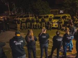 BM e PC prendem homem por tráfico durante cumprimento de mandados em Santo Antônio da Patrulha