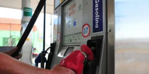 Petrobras anuncia aumento nos preços da gasolina e do gás de cozinha