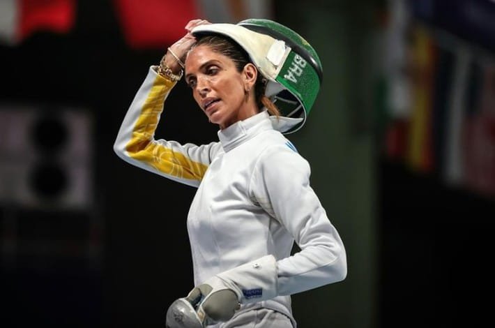 O sábado do Brasil em Paris-2024: Derrota no vôlei, classificação no surfe e um drama pessoal na esgrima 2 Screenshot 2 5