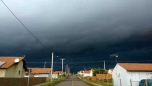 Domingo será de chuva forte em parte do RS