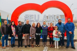 Balneário Pinhal inaugura letreiro no Largo Osso da Baleia