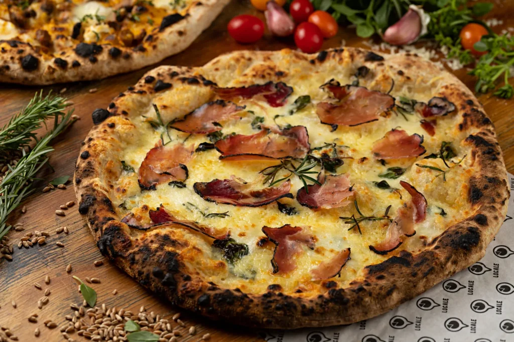 Dia da Pizza: saiba a origem da data e curiosidades sobre o consumo da receita no Brasil 5 localle pizzaria foto rodrigo azevedo 20230719 054