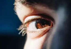 Síndrome do olho seco: o que fazer para combater o problema, comum no inverno