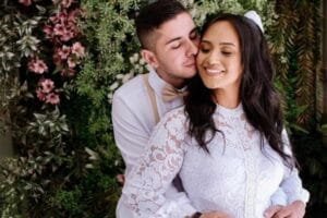 Casal e bebê morrem ao pular de apartamento pegando fogo em Goiás