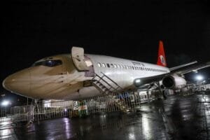 Avião Alegre, atração instalada ao lado do Beira-Rio, terá sessão de estreia na Sexta-feira