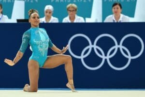 Rebeca Andrade supera Simone Biles e conquista medalha de ouro no solo nas Olimpíadas de Paris
