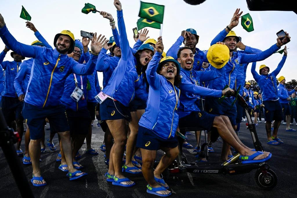Passando por cartões postais de Paris, cerimônia de abertura inicia os Jogos Paralímpicos 4 5024960 3a7f44ffbeb5a9c