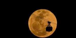 Superlua azul chama atenção no Brasil e no mundo; veja fotos