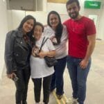 Matteus e Isabelle recebem uma recepção calorosa no aeroporto de Uruguaiana