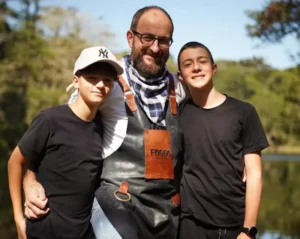 Parador Hampel reúne assadores, música e natureza no Dia dos Pais