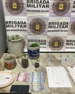 BM prende dupla, apreende adolescente por tráfico e recupera motocicleta em Osório