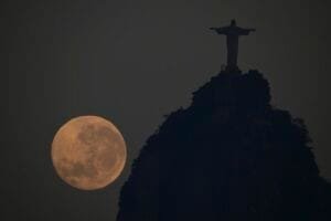 Superlua com eclipse parcial e cometa: Confira o calendário astronômico de setembro