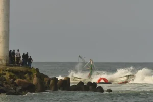 Bombeiros encerram buscas por homem que desapareceu após naufrágio no Rio Mampituba