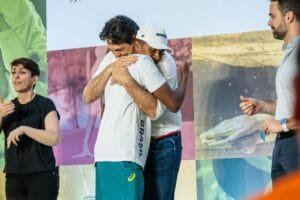 Com presença de Eduardo Leite, governo do RS entrega primeiros cartões do Bolsa-Atleta RS