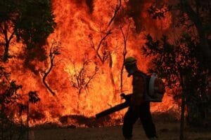Medidas de combate a incêndios serão anunciadas nesta terça, após reunião de Lula com chefes de poderes