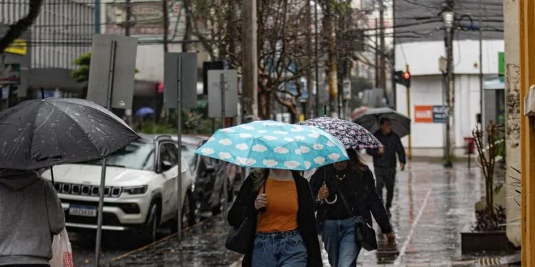 Em alguns Munícios Gaúchos Desfiles Farroupilhas são adiados em virtude das más condições do tempo 