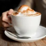 A melhor receita fácil de cappuccino para fazer em casa