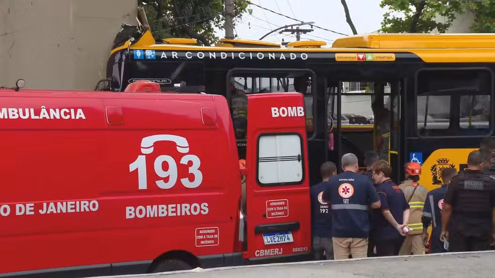 Acidente grave deixa mais de 60 feridos na Zona Portuária do Rio 1 rj1 acidente brt gabriel barrera frame 1244