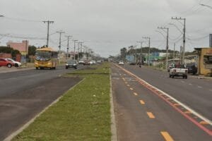 OBRA DE DUPLICAÇÃO DA AVENIDA PARAGUASSÚ EM IMBÉ GANHA CICLOFAIXA
