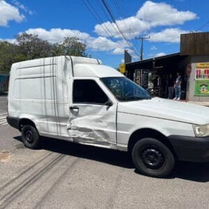 Grave acidente entre carro e moto deixa pai e filho feridos em Osório