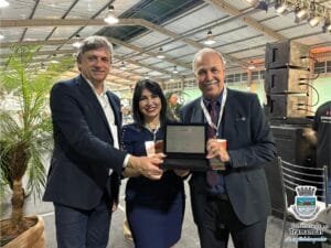 Prefeito Luiz Carlos Gauto prestigia abertura da 60ª Convenção Regional de Supermercados em Tramandaí