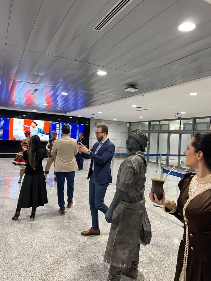Aeroporto Salgado Filho reabre nesta Segunda-feira; acompanhe aos vídeos 4 GaaLt 3WYAAPS6W