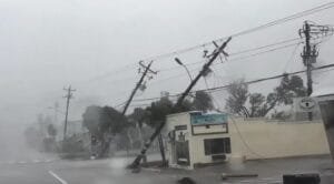Inundações ultrapassam um metro de altura na Ilha Sanibel, na Flórida