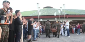 Comunidade de Pelotas dá o último adeus em velório coletivo