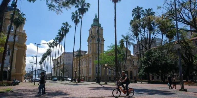 Sol e calor predominam nesta terça no RS