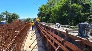 Começa a concretagem das vigas da ponte da ERS-130, entre Lajeado e Arroio do Meio