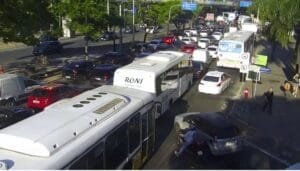 Saída para o feriadão é de trânsito intenso na FreeWay e BR-116