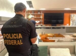 PF prende servidores da Receita Federal por contrabando