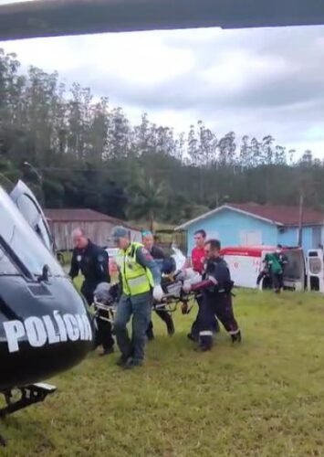 Adolescente de 16 anos tem perna amputada por roçadeira em SC