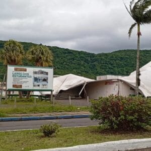 Temporal em Osório causa danos à estrutura da Feira do Produtor