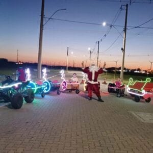 Trenó do Papai Noel encanta crianças e famílias em Osório