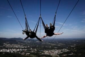 A maior tirolesa do mundo construída dentro de uma cidade fica em Feliz, no RS