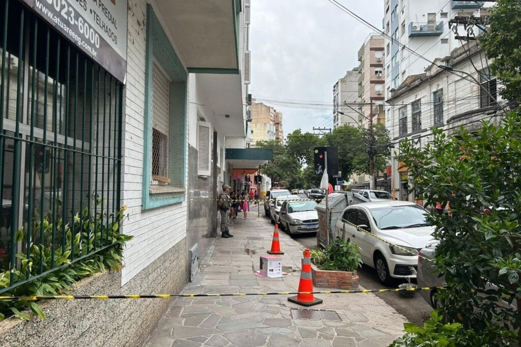 Dmae encontra feto na tubulação ao desentupir esgoto no centro de Porto Alegre 1 5081132 94698cba8c2dc44