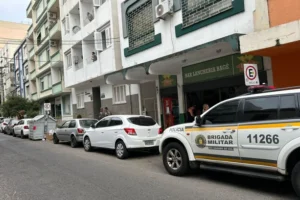 Dmae encontra feto na tubulação ao desentupir esgoto no centro de Porto Alegre