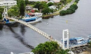Ponte pênsil entre a praia de Torres e cidade catarinense será fechada no Natal, Réveillon, Navegantes e Carnaval