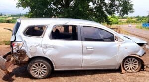 MULHER FICA FERIDA EM ACIDENTE NA ERS 153 NO INTERIOR DE ESPUMOSO