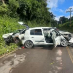 Colisão frontal deixa três pessoas feridas na Estrada do Vinho, em Caxias do Sul