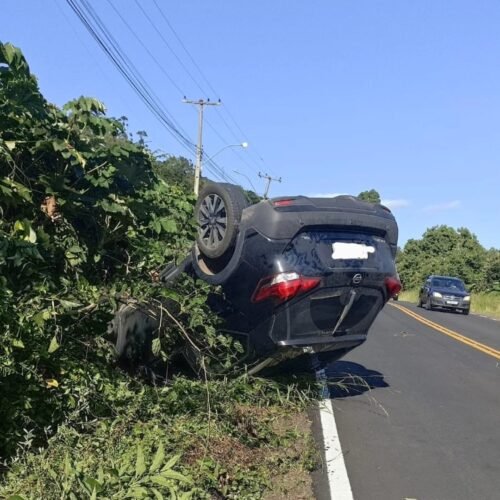 Veículo capota na RS-030 em Osório em ponto conhecido por acidentes
