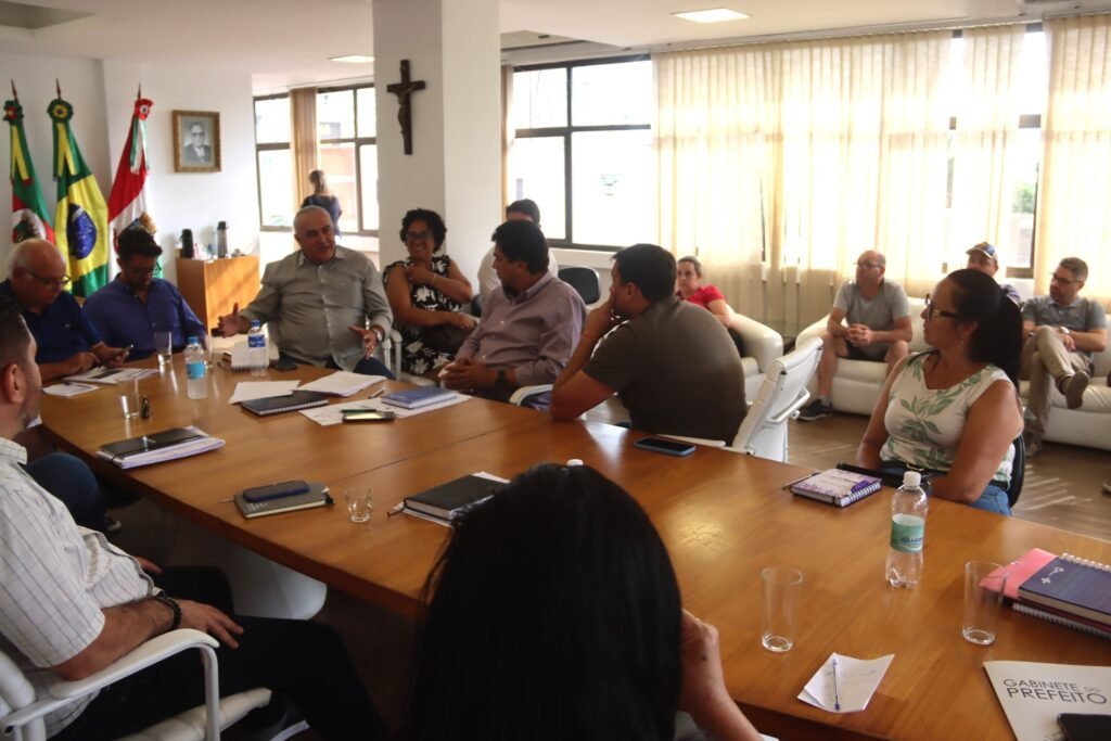 Primeira Reunião do Prefeito e Vice de Osório com Secretários e Vereadores 3 473006179 1018374980331069 401920454034866267 n