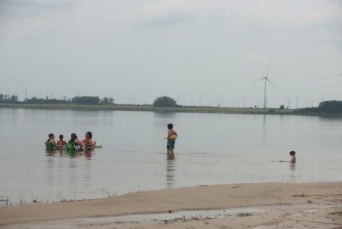 PREFEITURA DE OSÓRIO INSTALA BANHEIROS QUÍMICOS NA PRAIA DA SANTINHA NA LAGOA DOS BARROS