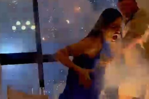 Gaúcha é atingida por fogos de artifício durante comemoração de Ano-Novo em Navegantes, Litoral de Santa Catarina; veja vídeo