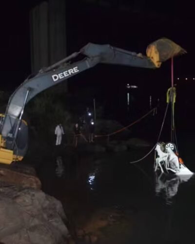 Mais Corpos encontrados dentro do veículo retirado do fundo do Rio Tocantins na noite de ontem (31) Mais Corpos encontrados dentro do veículo retirado do fundo do Rio Tocantins na noite de ontem (31)