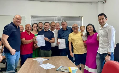 Governador em exercício assina contrato para duplicação da RS-786 e entrega licença ambiental da nova ponte entre Imbé e Tramandaí