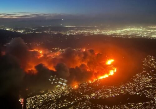 Novos incêndios em Hollywood Hills mantêm pânico entre moradores e turistas