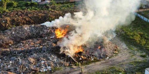 Incêndio atinge cooperativa de recicladores em Capão da Canoa